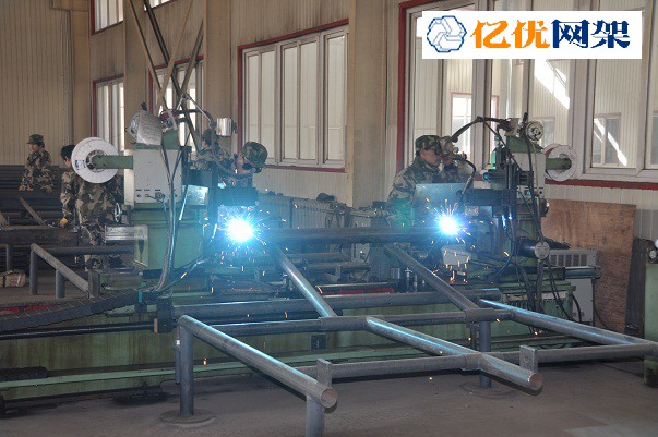 青铜峡螺栓球网架加工车间